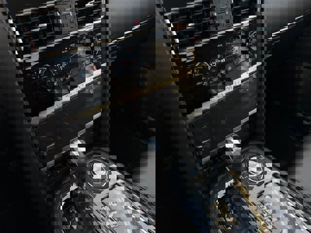 Used 2024 Nissan Armada SV image 21