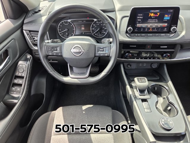 Used 2025 Nissan Rogue SV AWD/4WD image 13