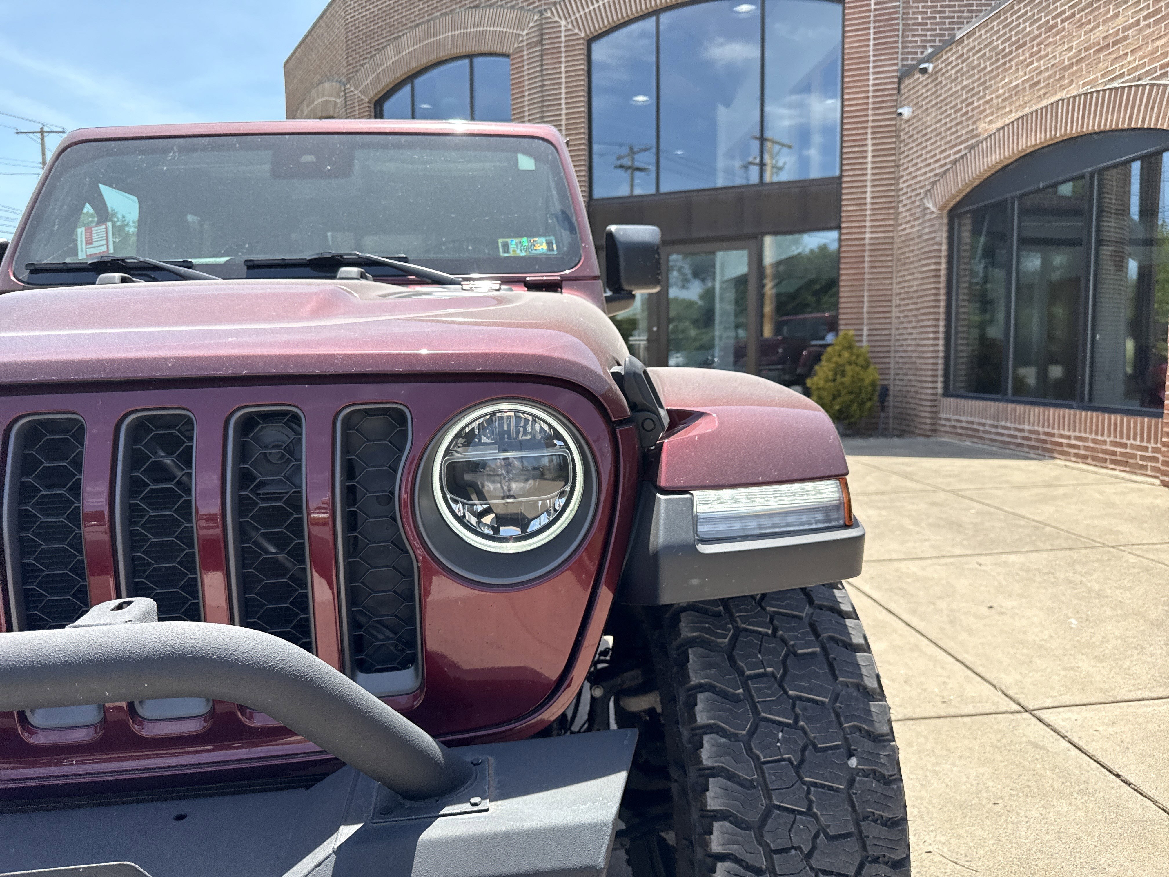 Used 2021 Jeep Gladiator Rubicon w/ Dual Top Group AWD/4WD image 9
