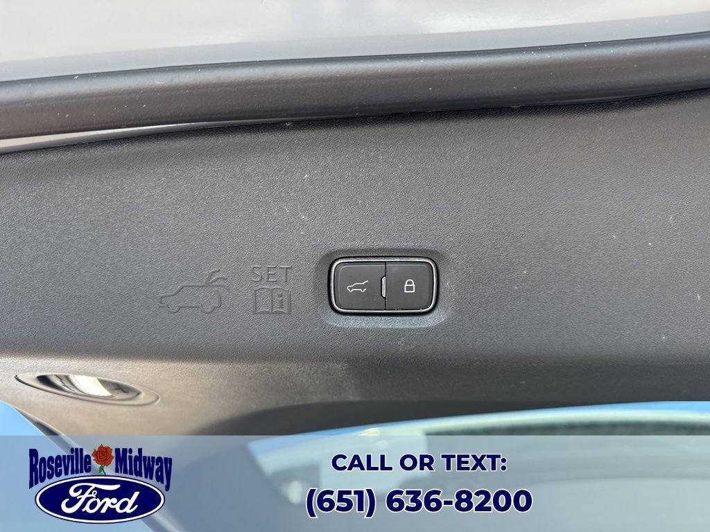 Used 2025 Ford Expedition Platinum image 54