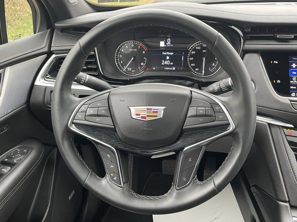 Certified 2025 Cadillac XT5 Premium Luxury image 33