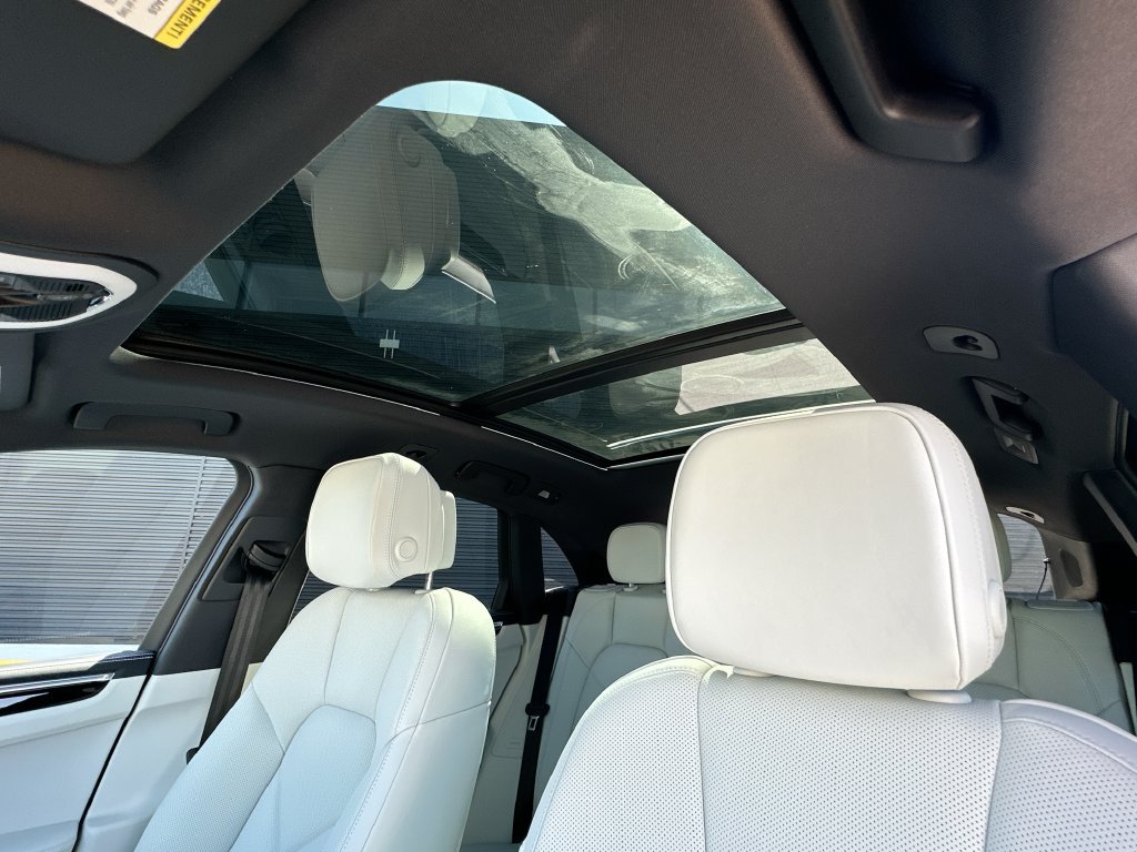New 2026 Porsche Macan AWD/4WD image 14