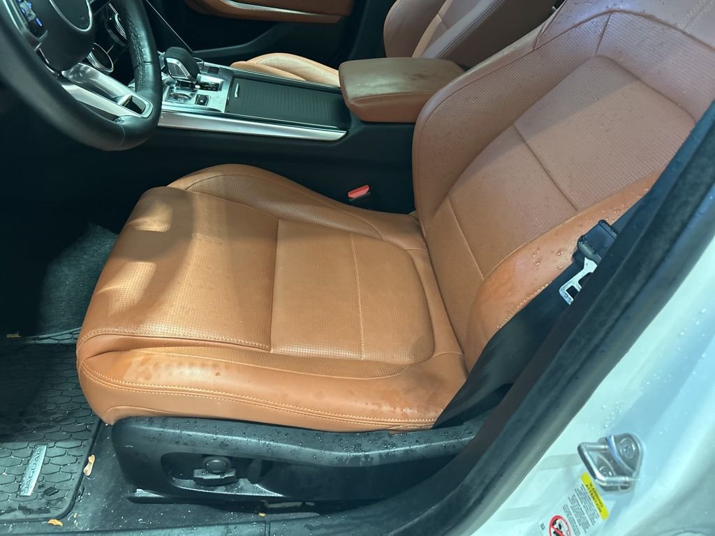 Used 2024 Jaguar XF R-Dynamic SE image 6