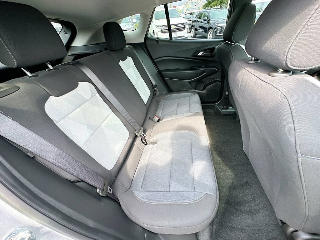 Certified 2024 Chevrolet Trax LS w/ LS Convenience Package FWD image 24
