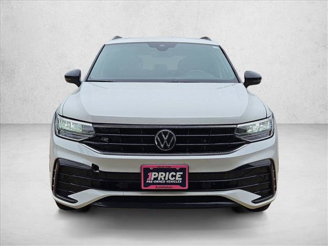 Used 2023 Volkswagen Tiguan SE R-Line FWD image 2