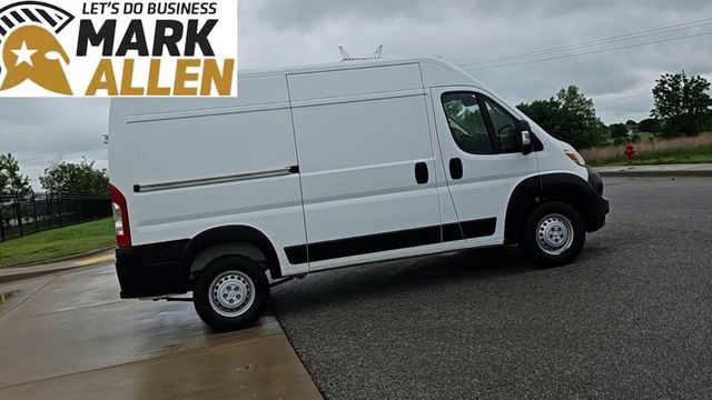 Used 2025 RAM ProMaster 2500 w/ Convenience Group FWD image 9
