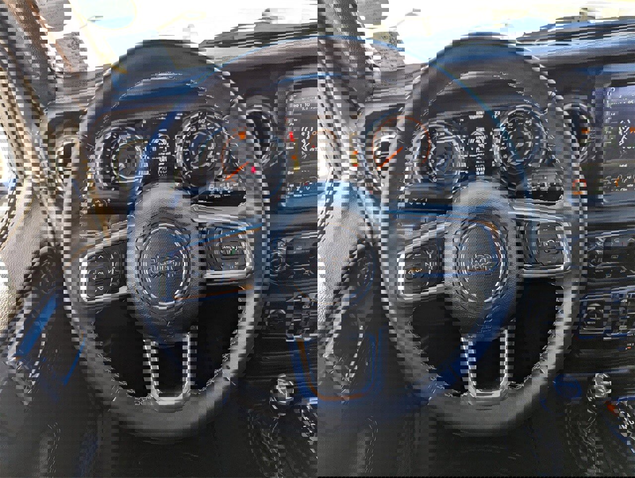 Used 2018 Jeep Wrangler Unlimited Sahara image 23