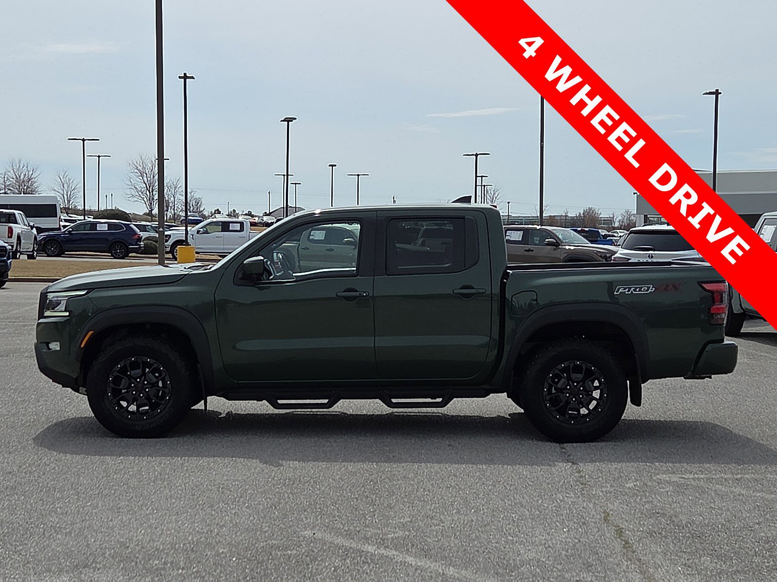 Used 2022 Nissan Frontier PRO-4X w/ Pro-4X Premium Package image 3