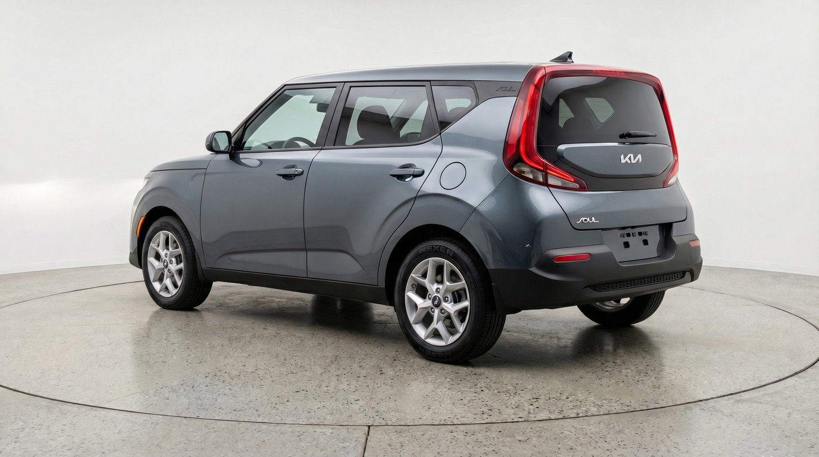 Used 2025 Kia Soul LX w/ LX Technology Package image 6