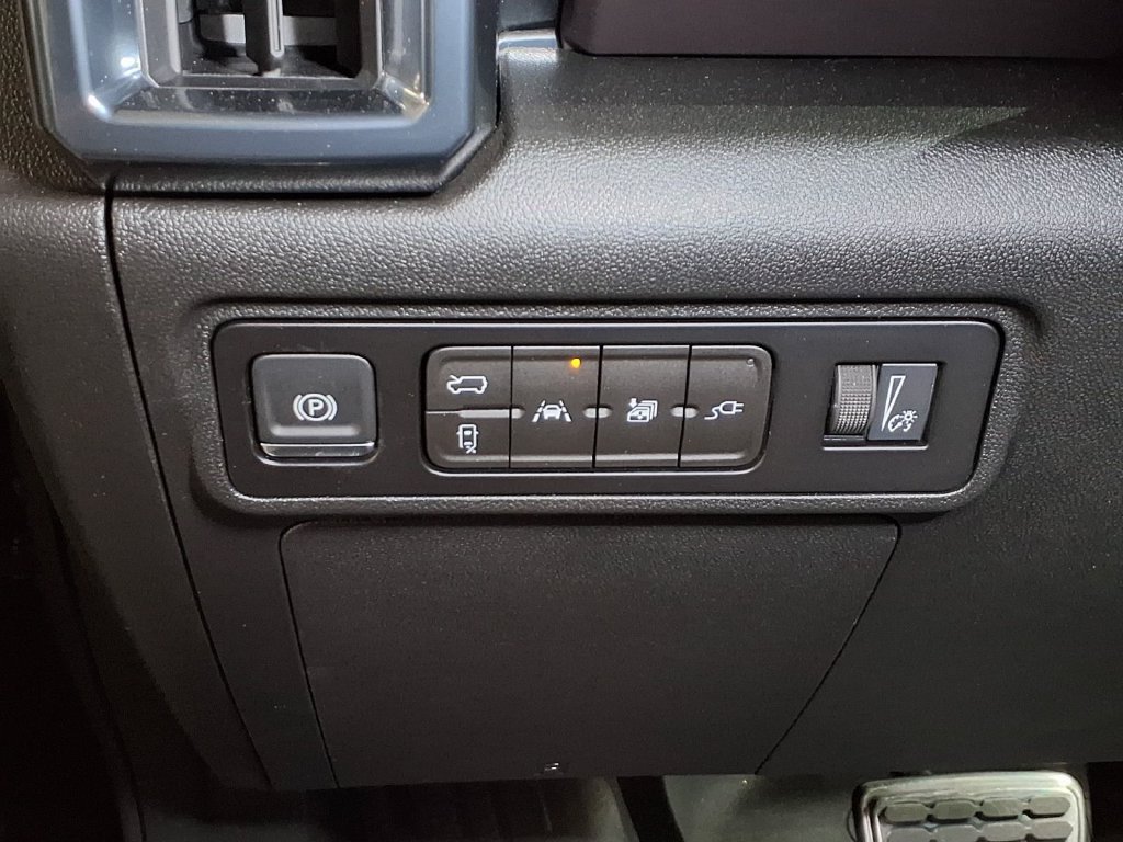 New 2026 GMC Hummer EV SUV w/ LPO, Illumination Package AWD/4WD image 15