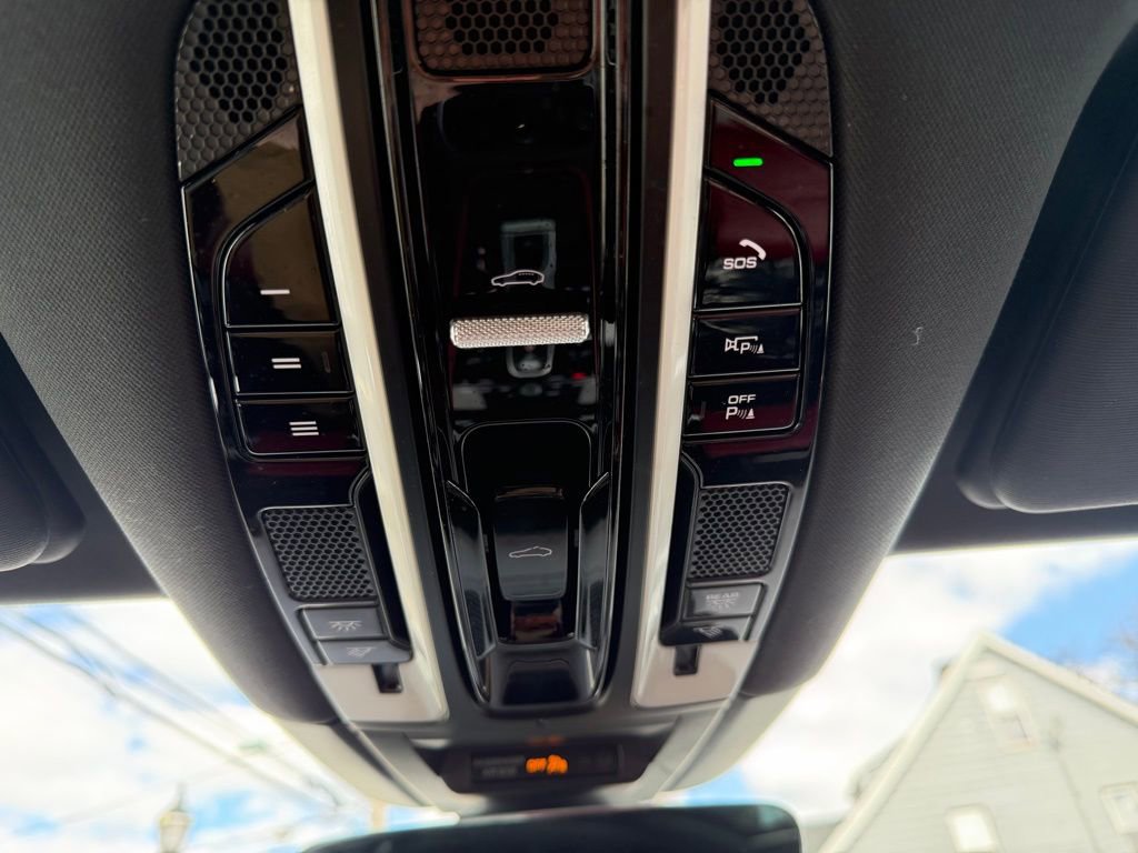 Used 2020 Porsche Cayenne S w/ Premium Package Plus image 22