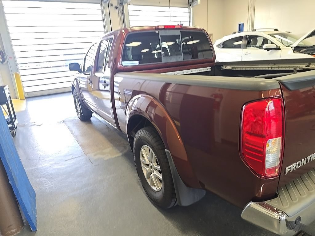 Used 2016 Nissan Frontier SV w/ SV Value Truck Package AWD/4WD image 5