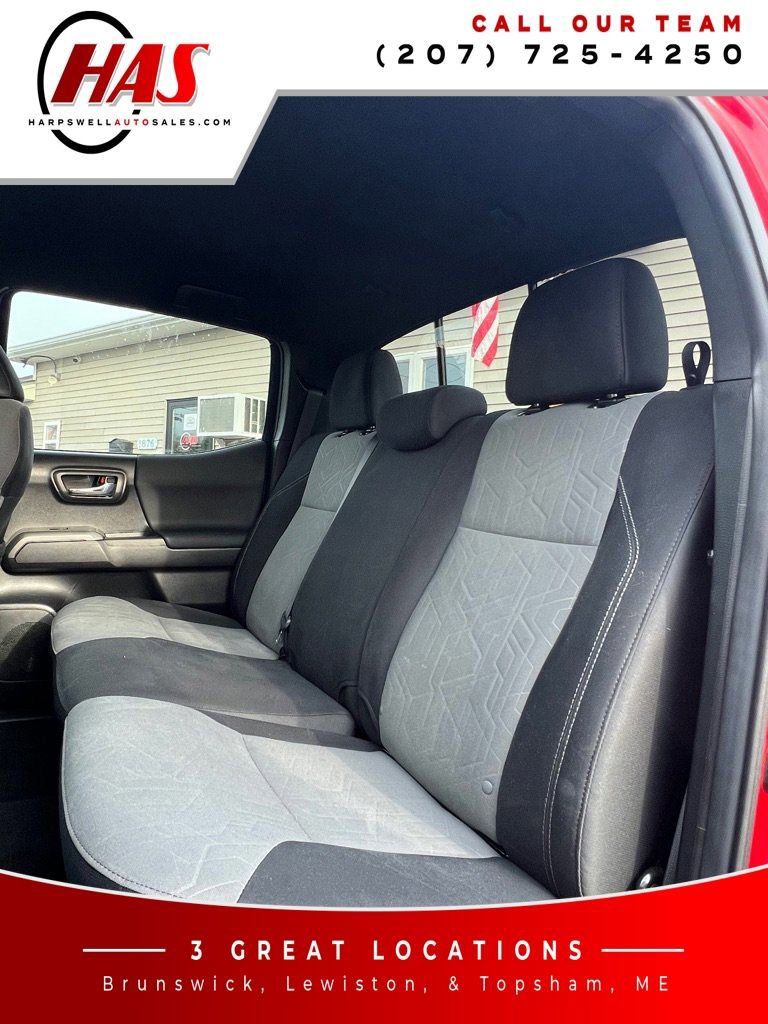 Used 2022 Toyota Tacoma TRD Off-Road image 12