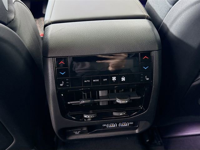 New 2025 Jeep Grand Cherokee Summit image 25