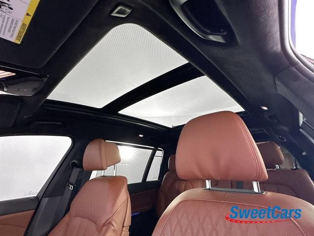 Used 2025 BMW X7 M60i image 39