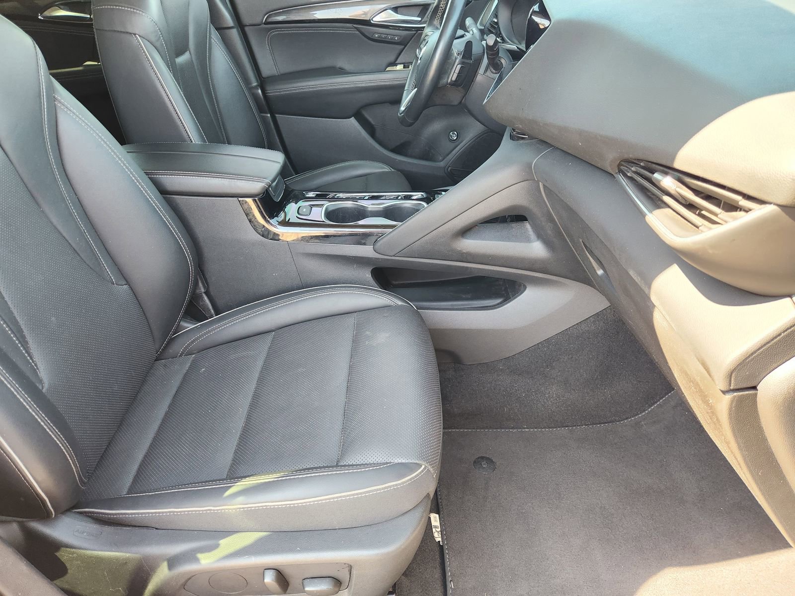 Used 2023 Buick Envision Essence image 17