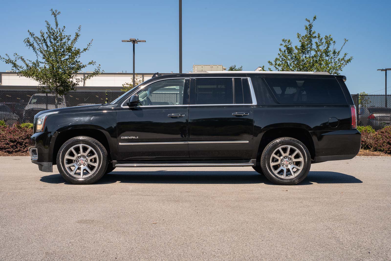 Used 2018 GMC Yukon XL Denali w/ Open Road Package AWD/4WD image 6