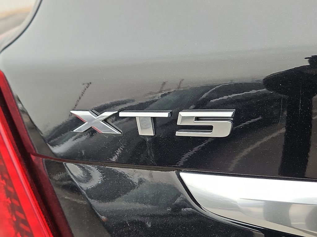 Used 2023 Cadillac XT5 Premium Luxury image 14
