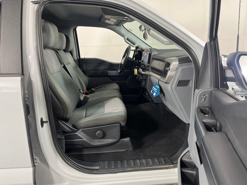 Used 2023 Ford F150 XLT AWD/4WD image 5