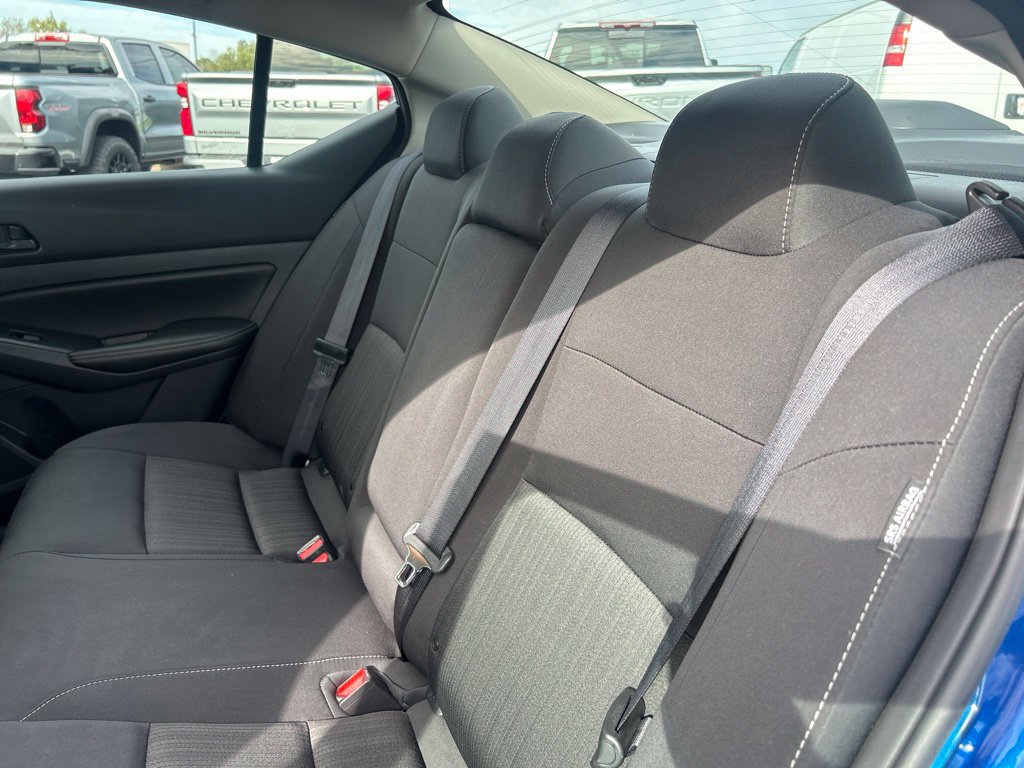 Used 2025 Nissan Altima 2.5 SV FWD image 34
