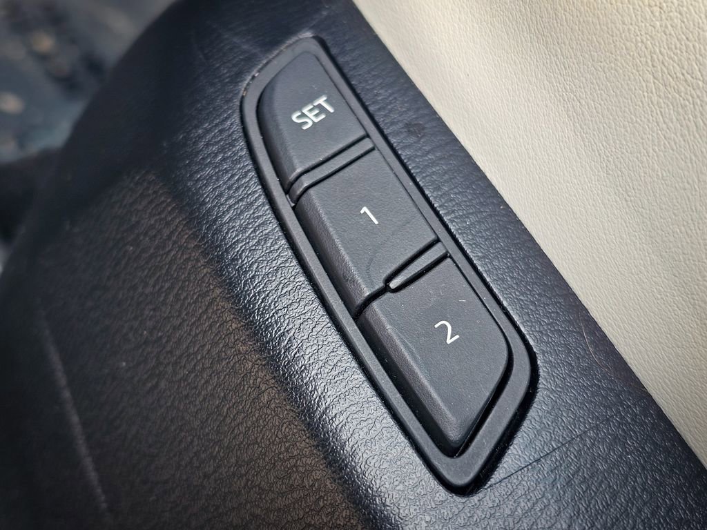 Used 2023 MAZDA CX-5 AWD 2.5 S w/ Premium Package image 16