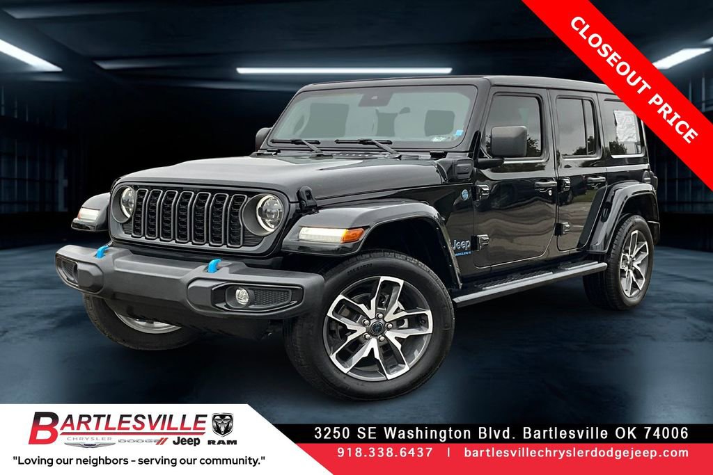 Used 2024 Jeep Wrangler Unlimited w/ Convenience Group AWD/4WD image 1