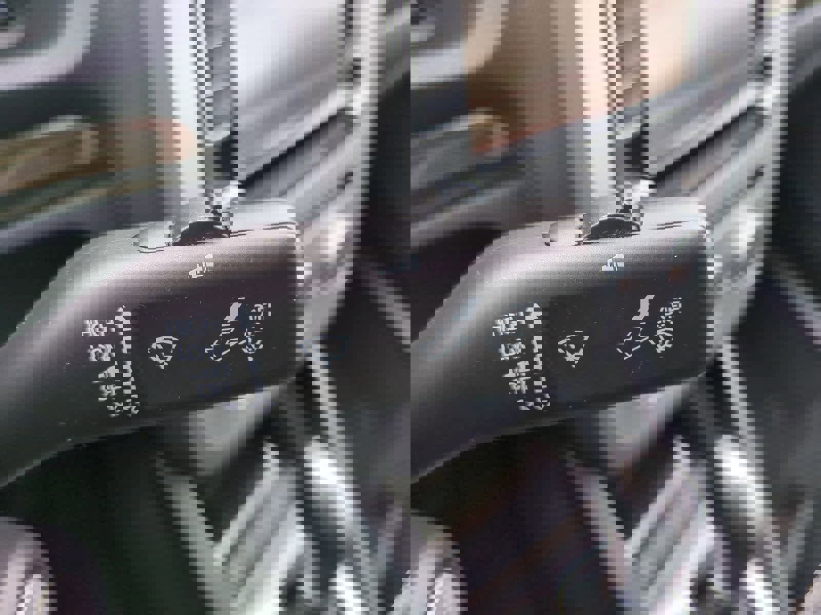 Used 2013 Volkswagen Eos Executive image 26