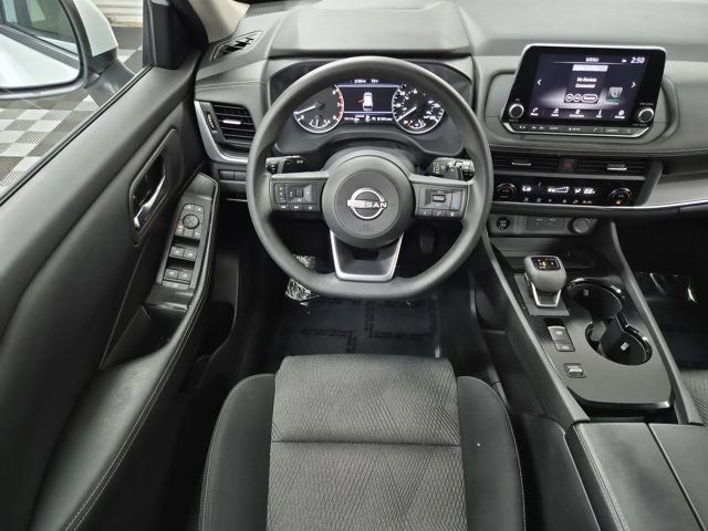 Used 2024 Nissan Rogue SV image 12