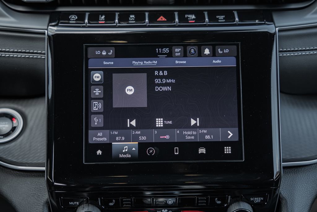 New 2025 Jeep Grand Cherokee Laredo X w/ Luxury Tech Group I image 21