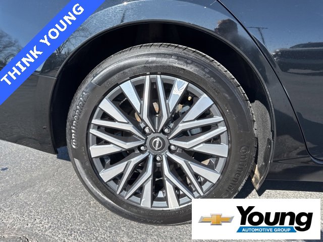 Used 2024 Nissan Altima 2.5 SV image 9