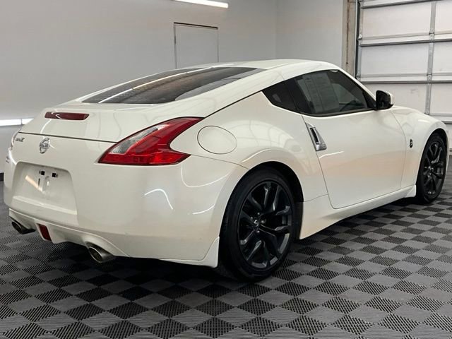 Used 2016 Nissan 370Z Coupe RWD image 20