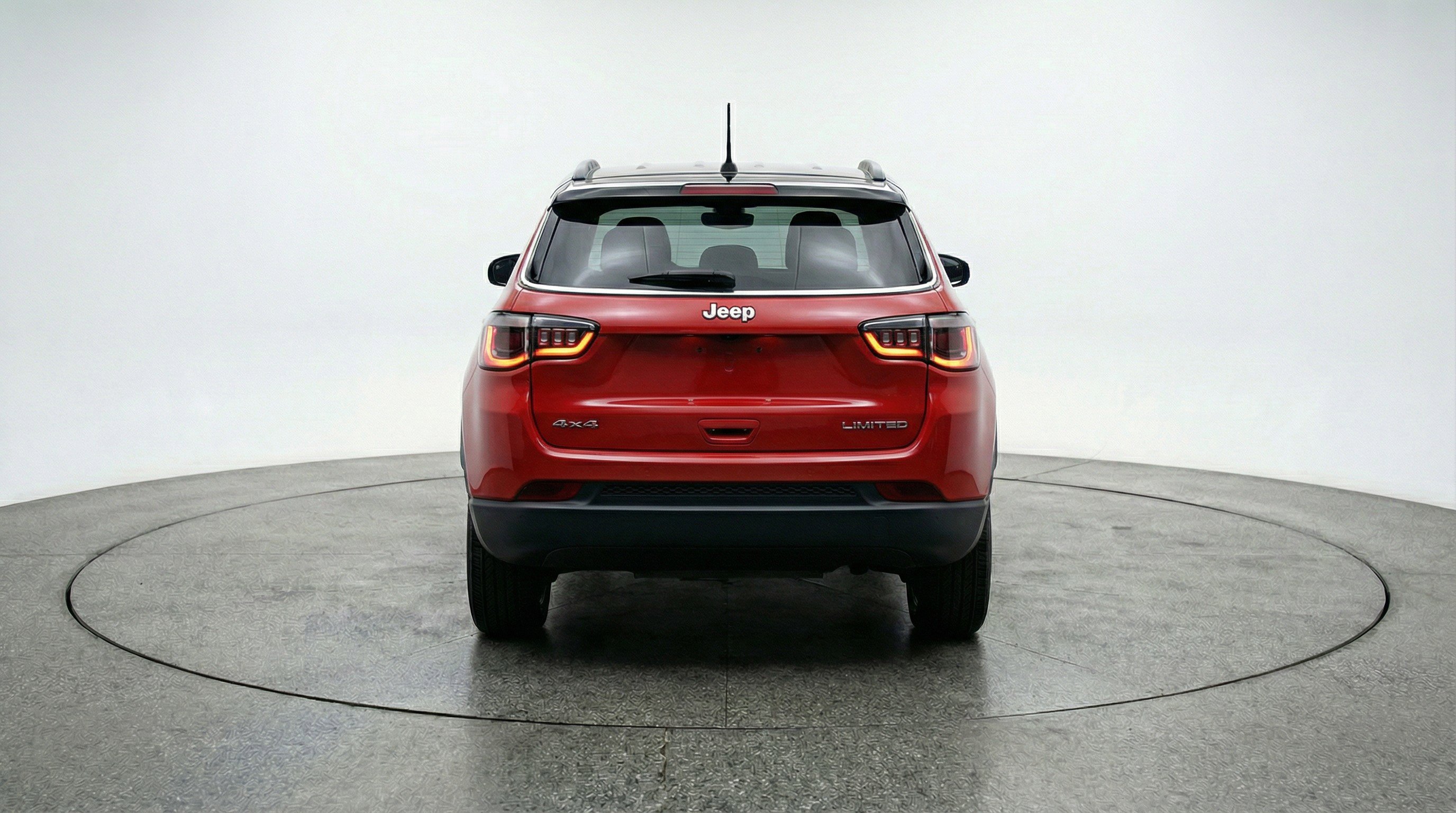 Used 2025 Jeep Compass Limited image 7