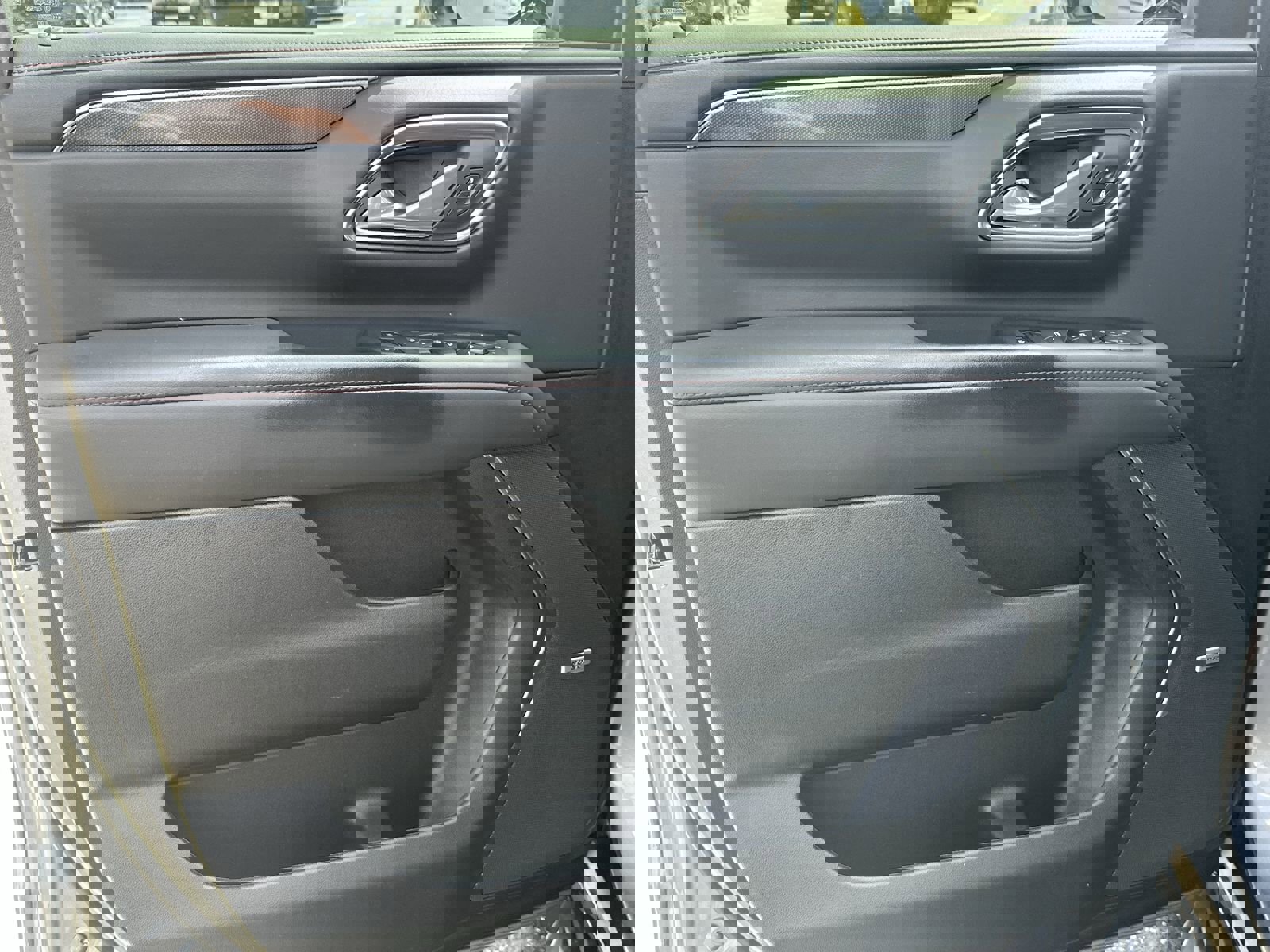 Used 2024 Chevrolet Tahoe RST w/ Luxury Package image 14