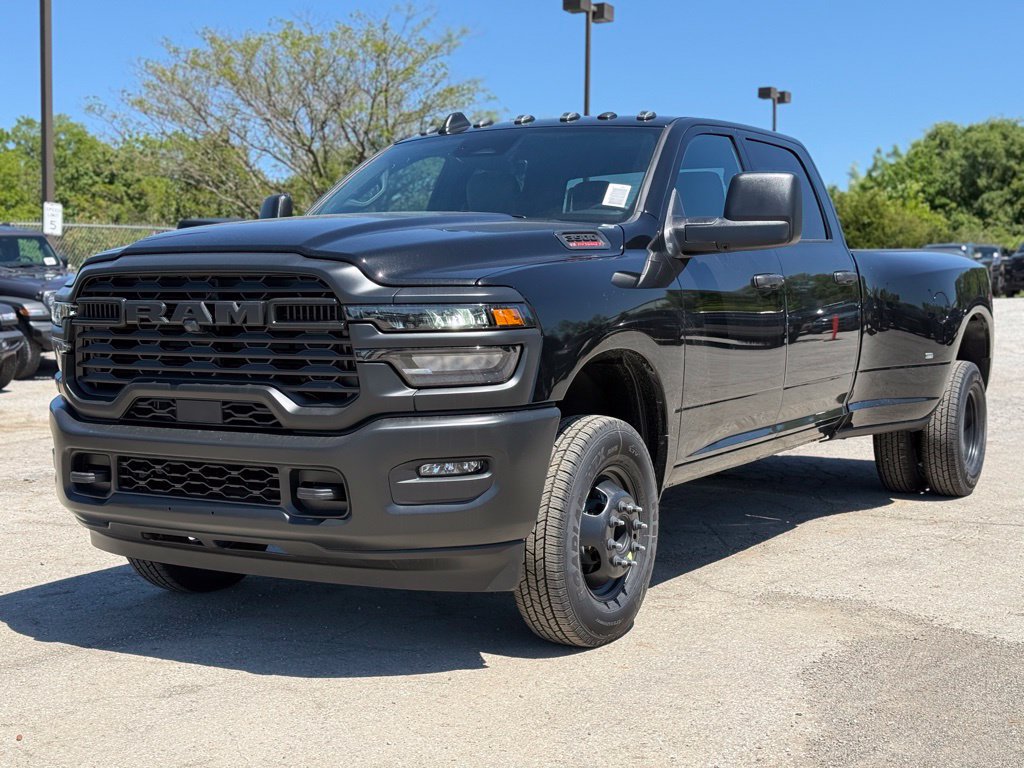 New 2026 RAM 3500 Tradesman AWD/4WD image 2