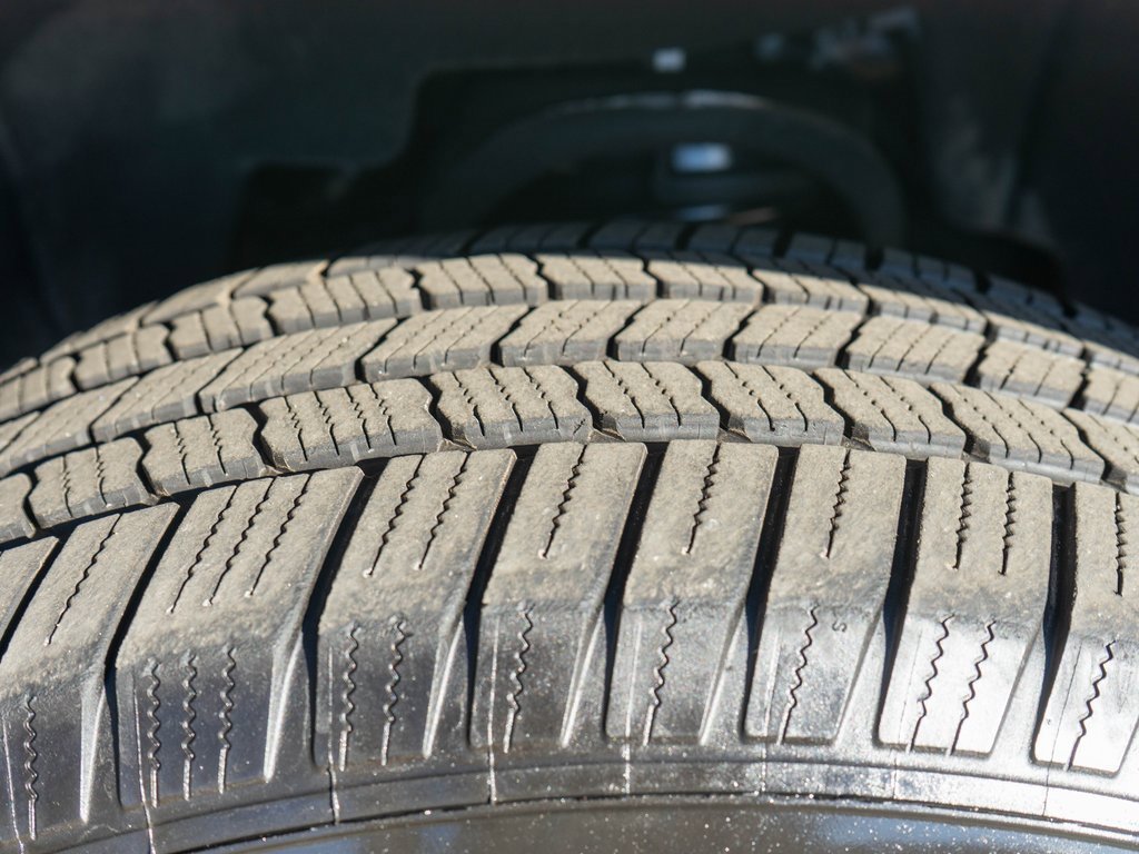 Used 2019 GMC Yukon SLT w/ HD Trailering Package image 42