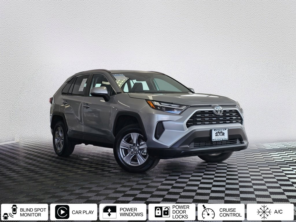 Used 2025 Toyota RAV4 XLE image 1