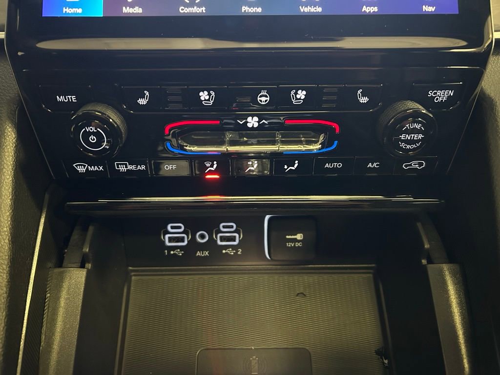 New 2025 Jeep Grand Cherokee Limited w/ Luxury Tech Group II image 17