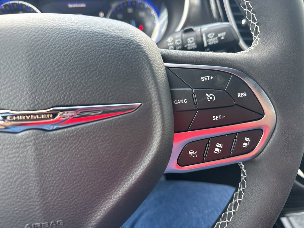 New 2026 Chrysler Pacifica Select image 27