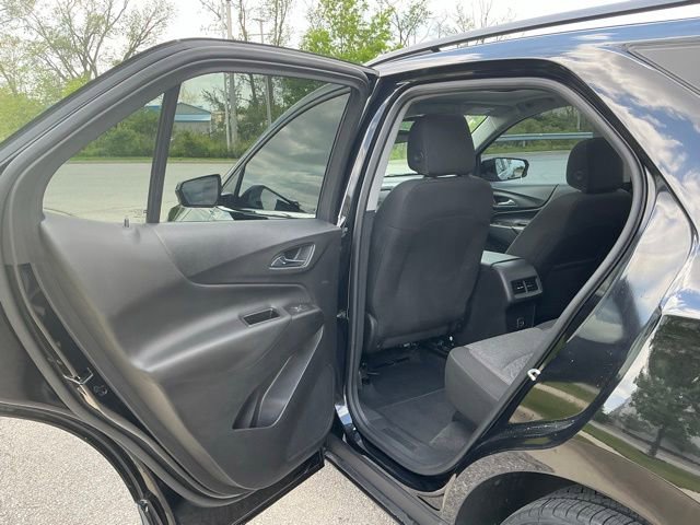 Used 2023 Chevrolet Equinox LT AWD/4WD image 16