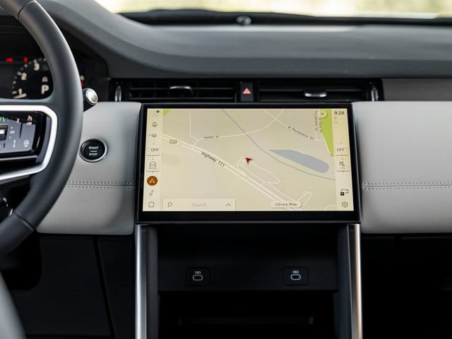New 2025 Land Rover Discovery Sport Dynamic SE AWD/4WD image 18