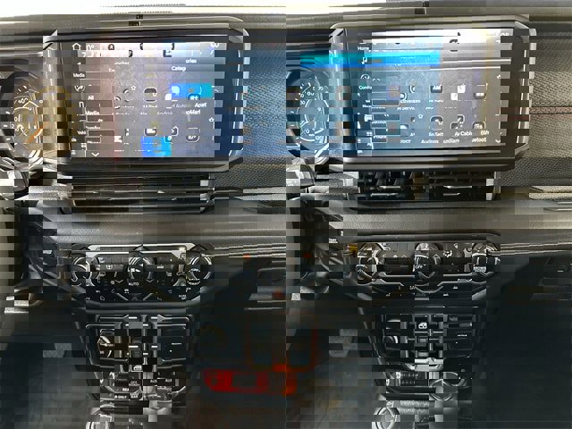 Used 2025 Jeep Gladiator Rubicon w/ Convenience Group image 14