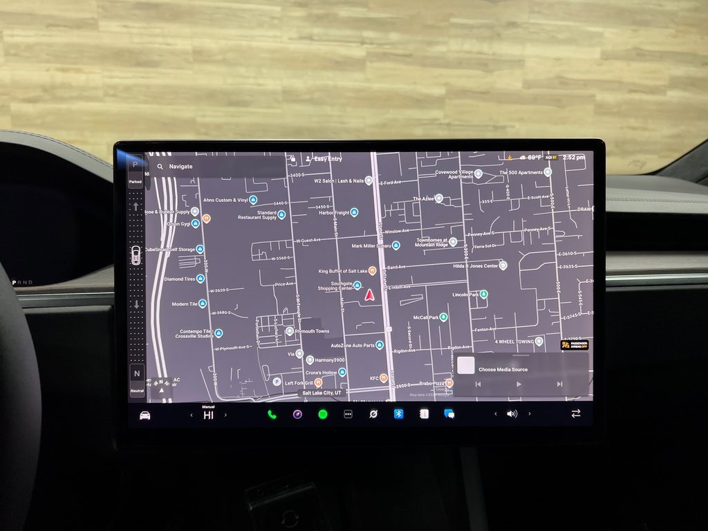 Used 2025 Tesla Model X image 6