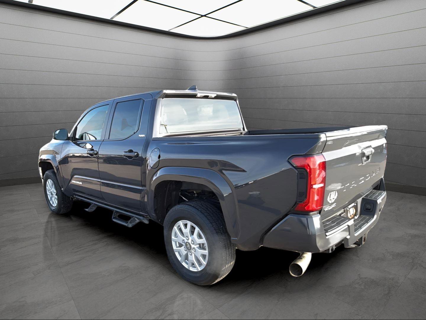 Used 2024 Toyota Tacoma SR5 image 3