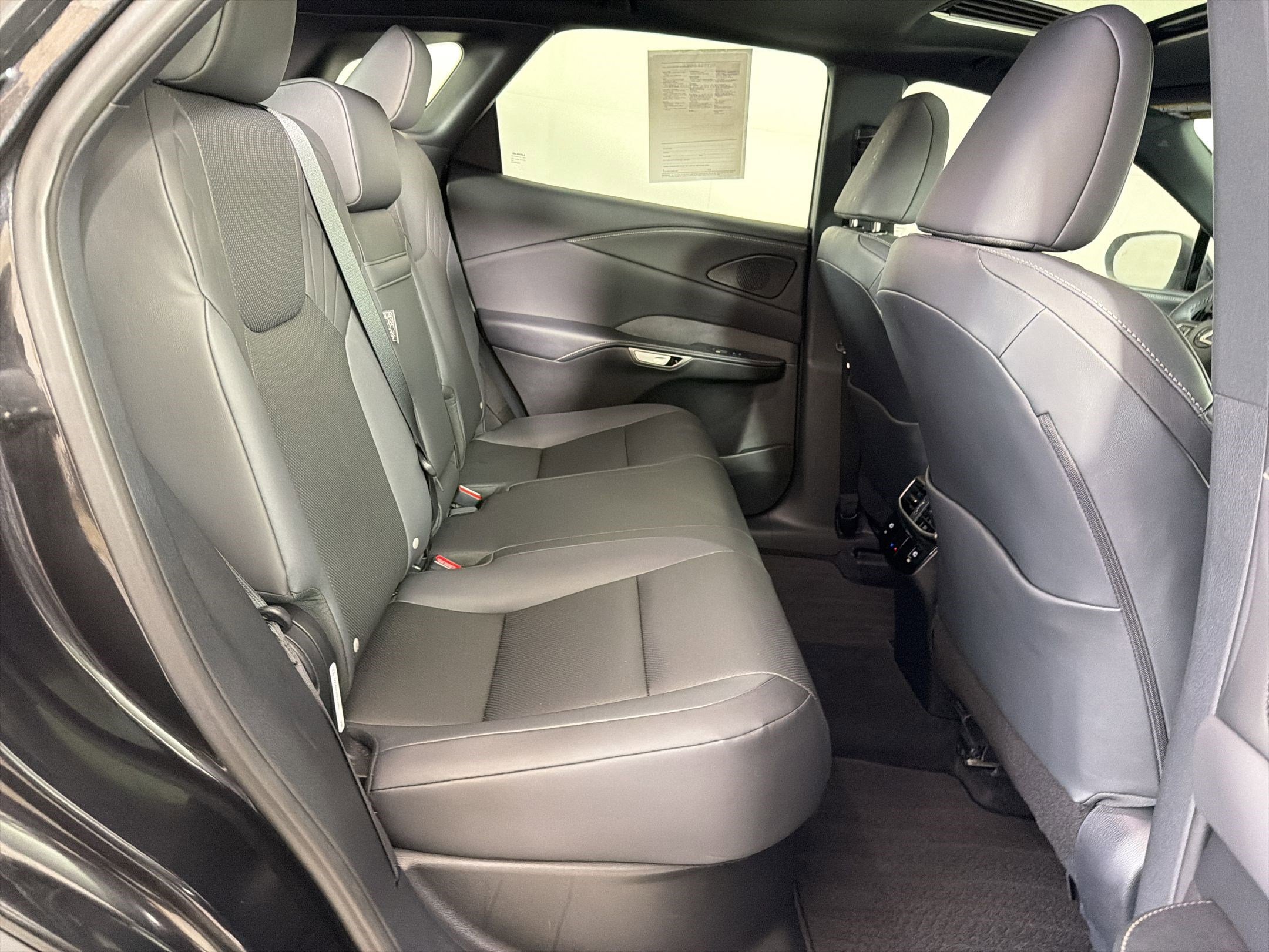 Used 2025 Lexus RX 350 Premium w/ Convenience Package AWD/4WD image 29