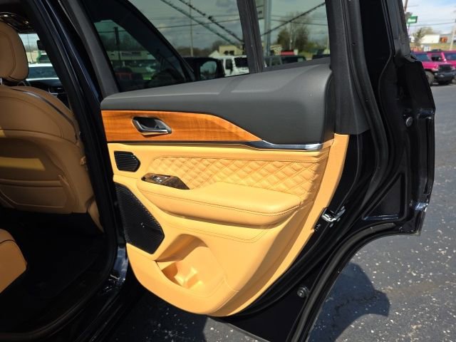 Used 2024 Jeep Grand Cherokee Summit image 48