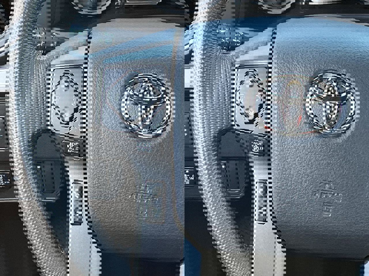 Used 2023 Toyota Tacoma TRD Off-Road image 12