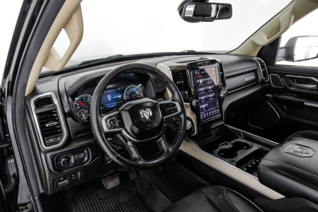 Used 2019 RAM 1500 Laramie AWD/4WD image 16