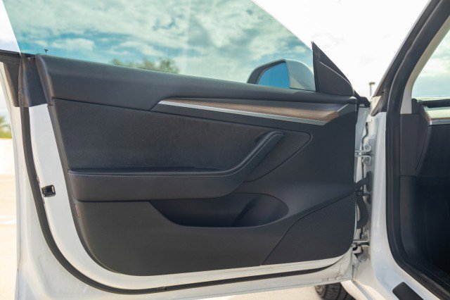 Used 2022 Tesla Model 3 image 25