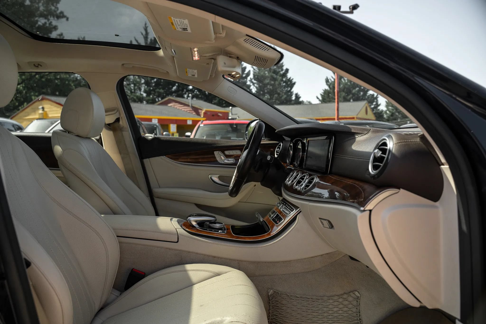 Used 2019 Mercedes-Benz E 450 4MATIC Wagon image 12