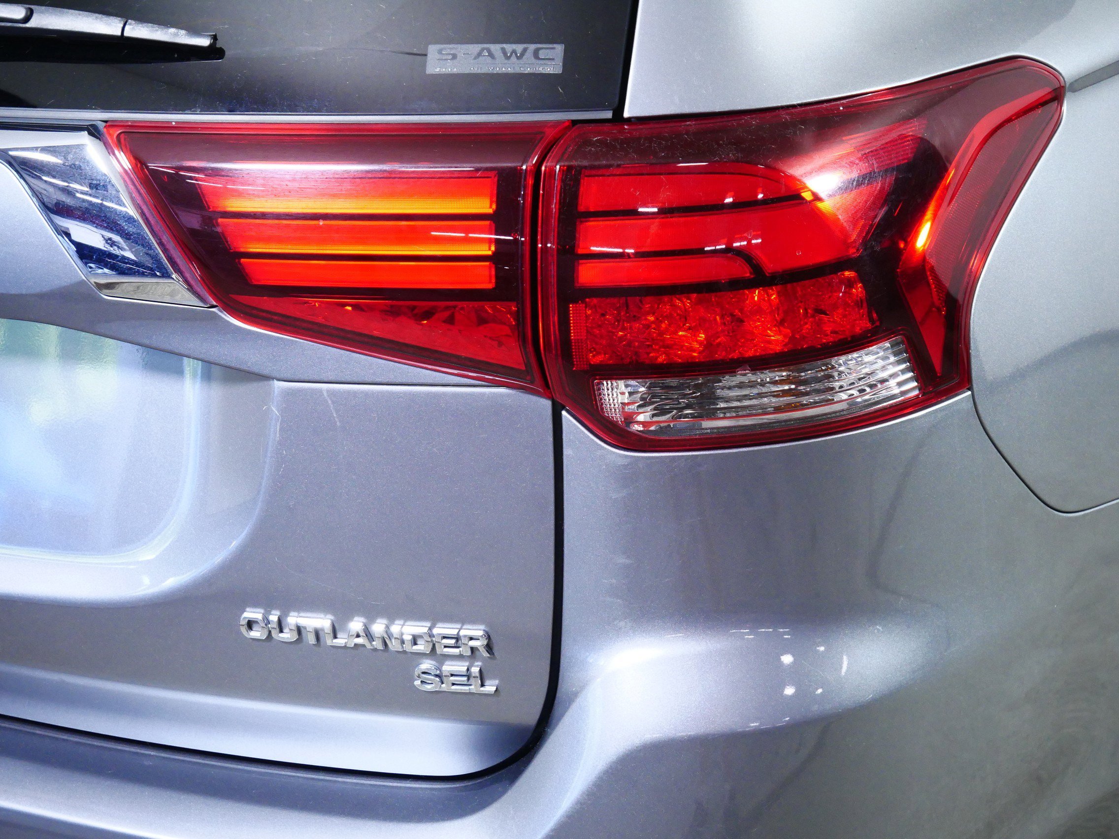 Used 2019 Mitsubishi Outlander SEL AWD/4WD image 17